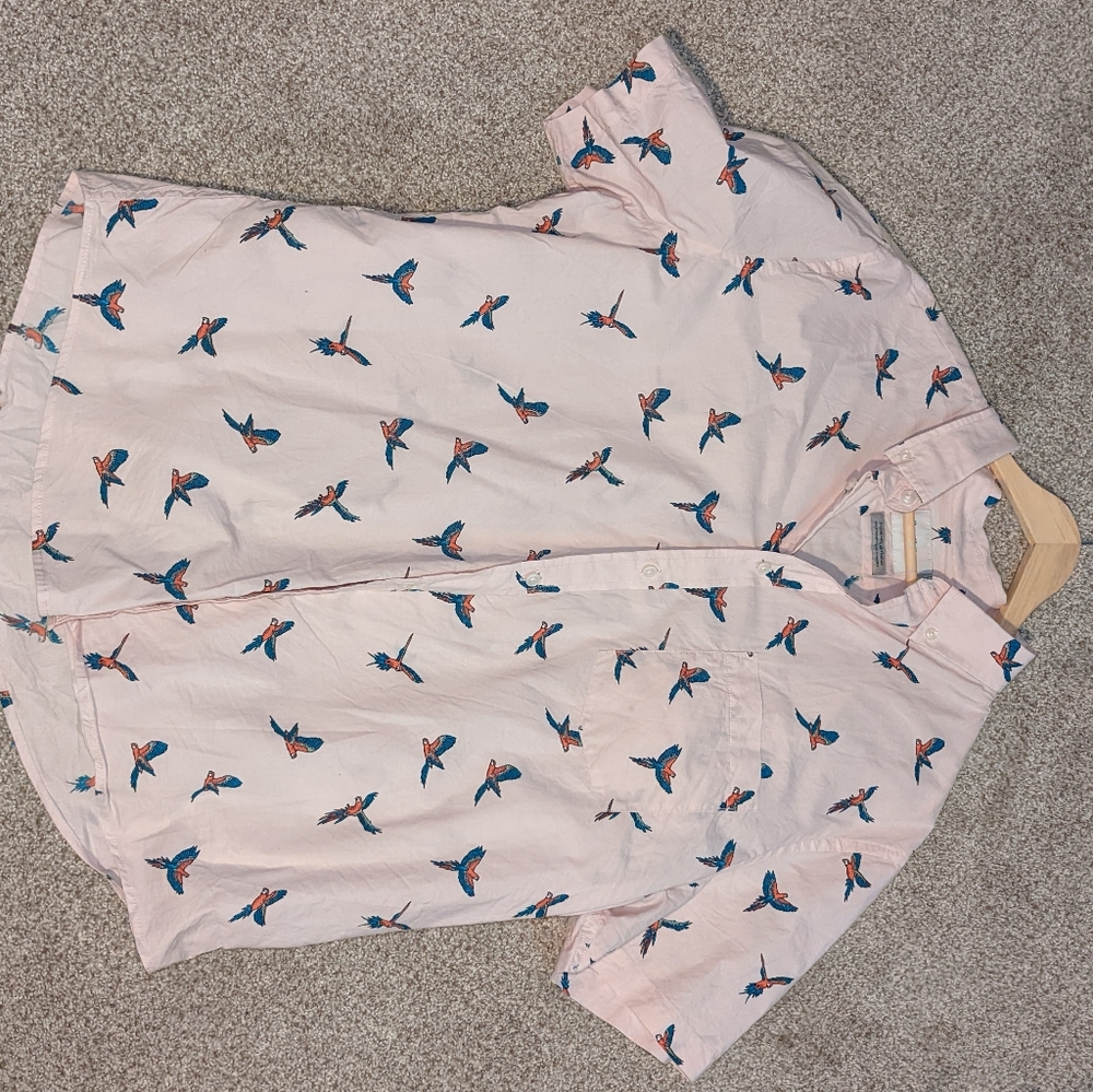 Two men's short sleeve button downs